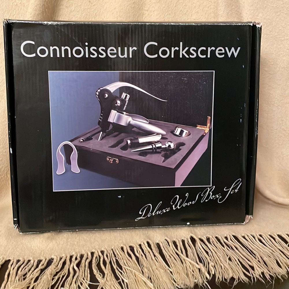Connoisseur Corkscrew Deluxe Wood Box Set